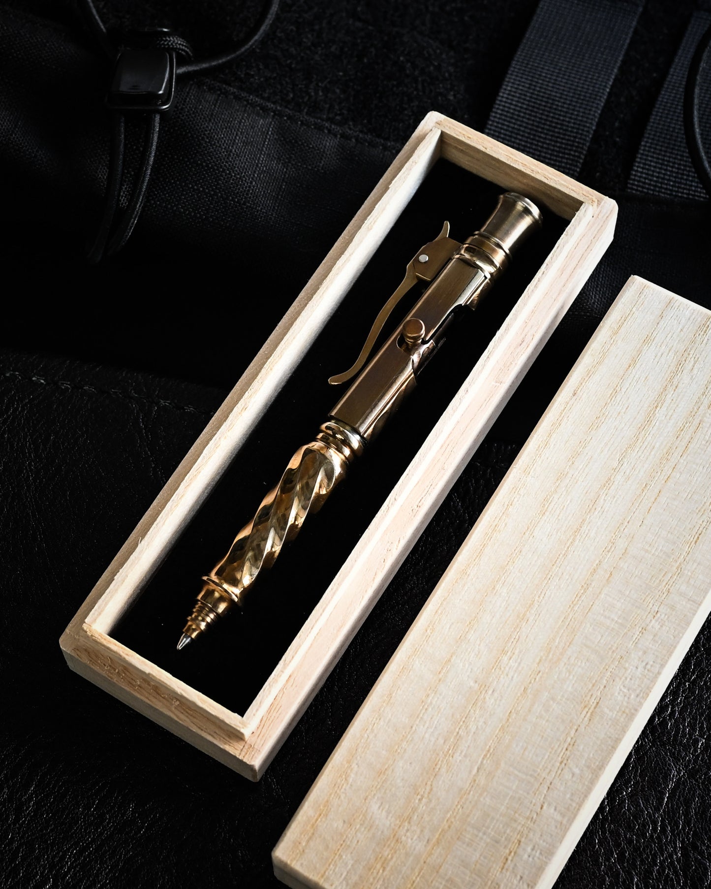 Hidetoshi Nakayama New Custom Tactical Pen Twist Pattern Body + Damascus Blade Head