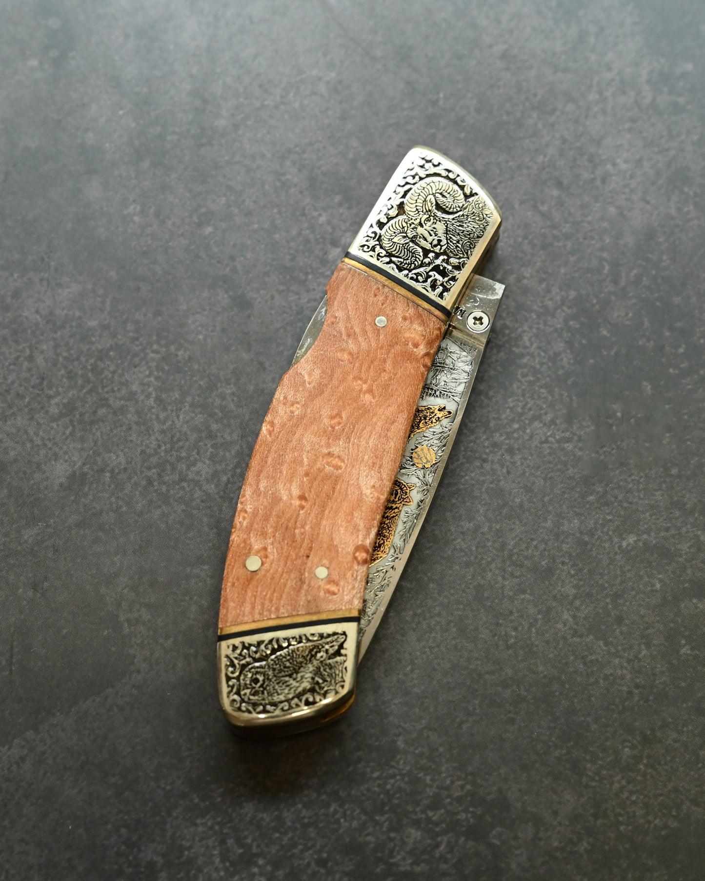 Katsuhiko Miura Handmade Folding Knife – Animal Engraving Series