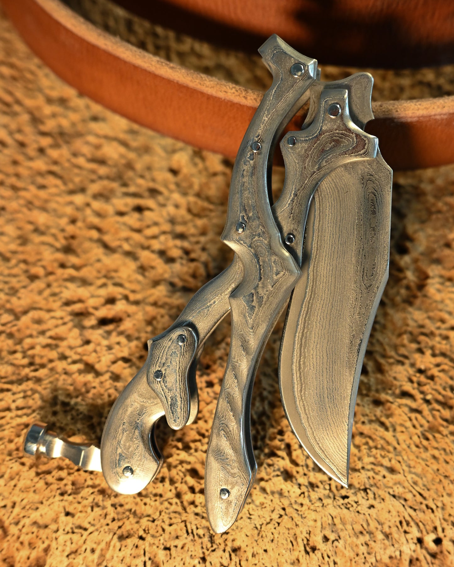 Nakayama Hidetoshi Exhibition Folding Knife – Premium Handcrafted Damascus Steel, Compact and Portable, Perfect Craftsmanship