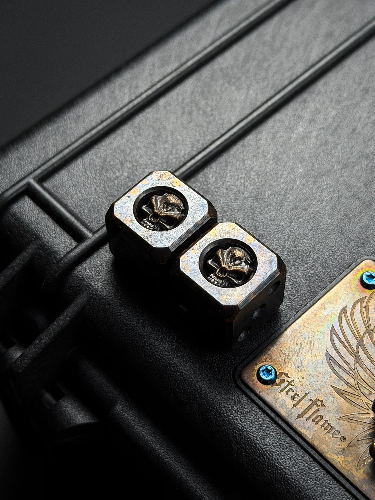 Steel Flame x HiTex Bronze Warrior Skull Dice – Pair