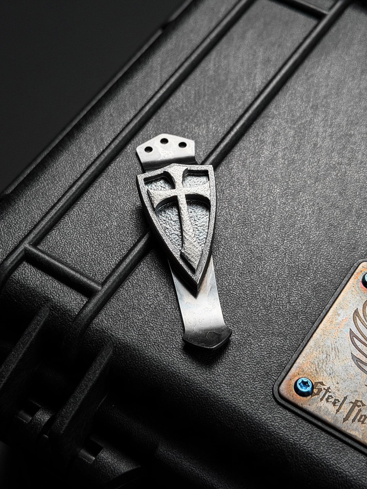 Steel Flame XL Three-Hole Hammered Silver Crusader Shield Clip