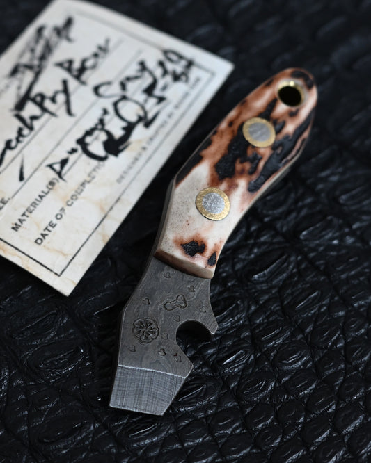 Handmade EDC Pry Bar with Bottle Opener – Damascus Steel × Hokkaido Antler Handle – Sakura, Heart & Yang Symbol
