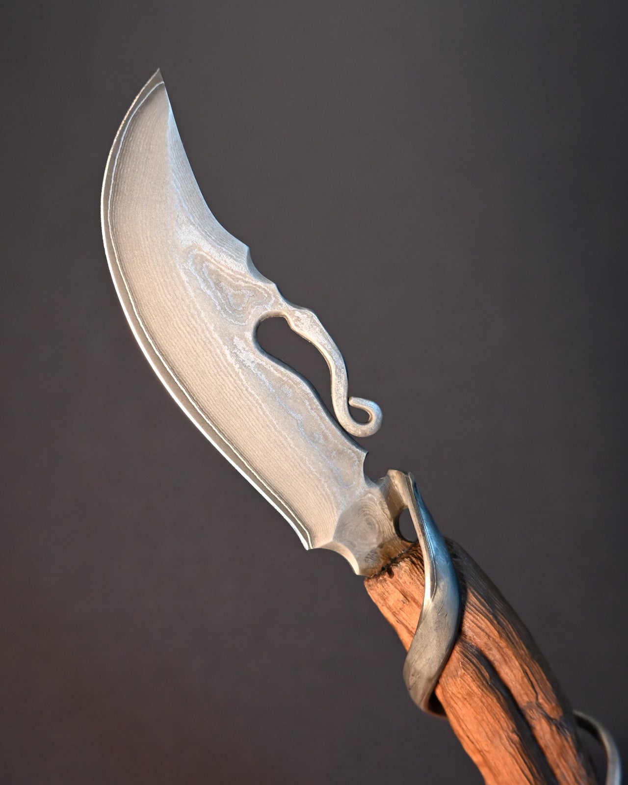 Nakayama Hideotoshi Handmade Art Knife – Damascus Steel x Boxwood Carved Withered Lotus Handle