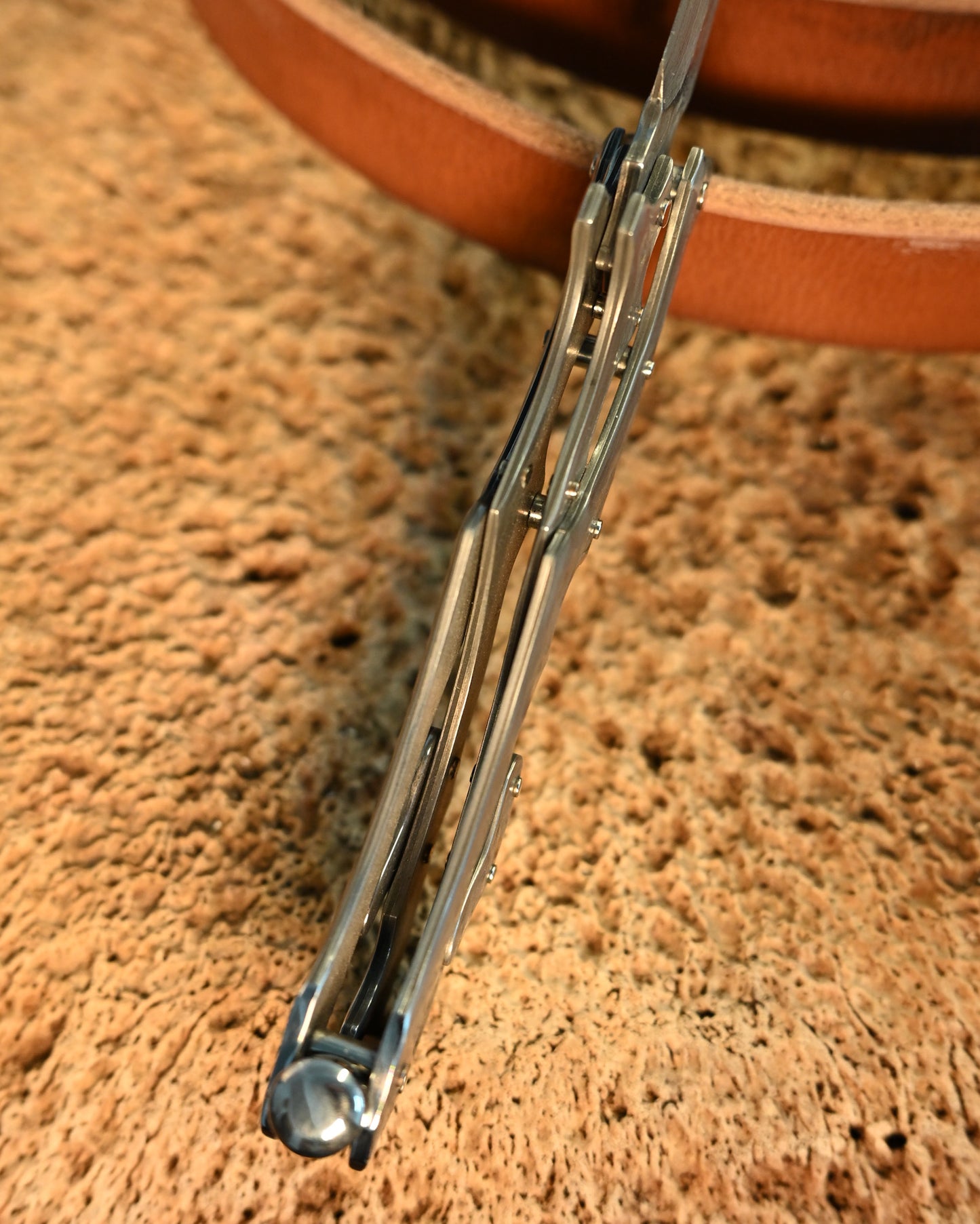 Nakayama Hidetoshi Exhibition Folding Knife – Premium Handcrafted Damascus Steel, Compact and Portable, Perfect Craftsmanship