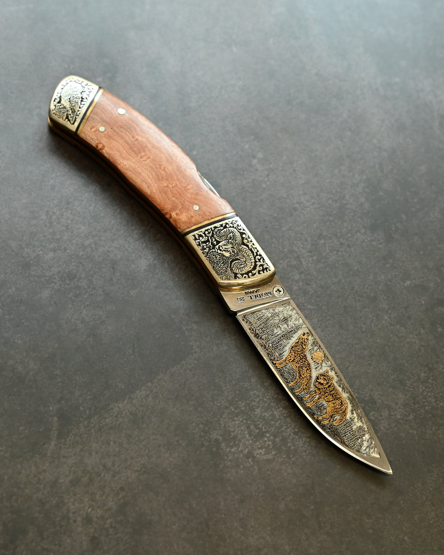 Katsuhiko Miura Handmade Folding Knife – Animal Engraving Series