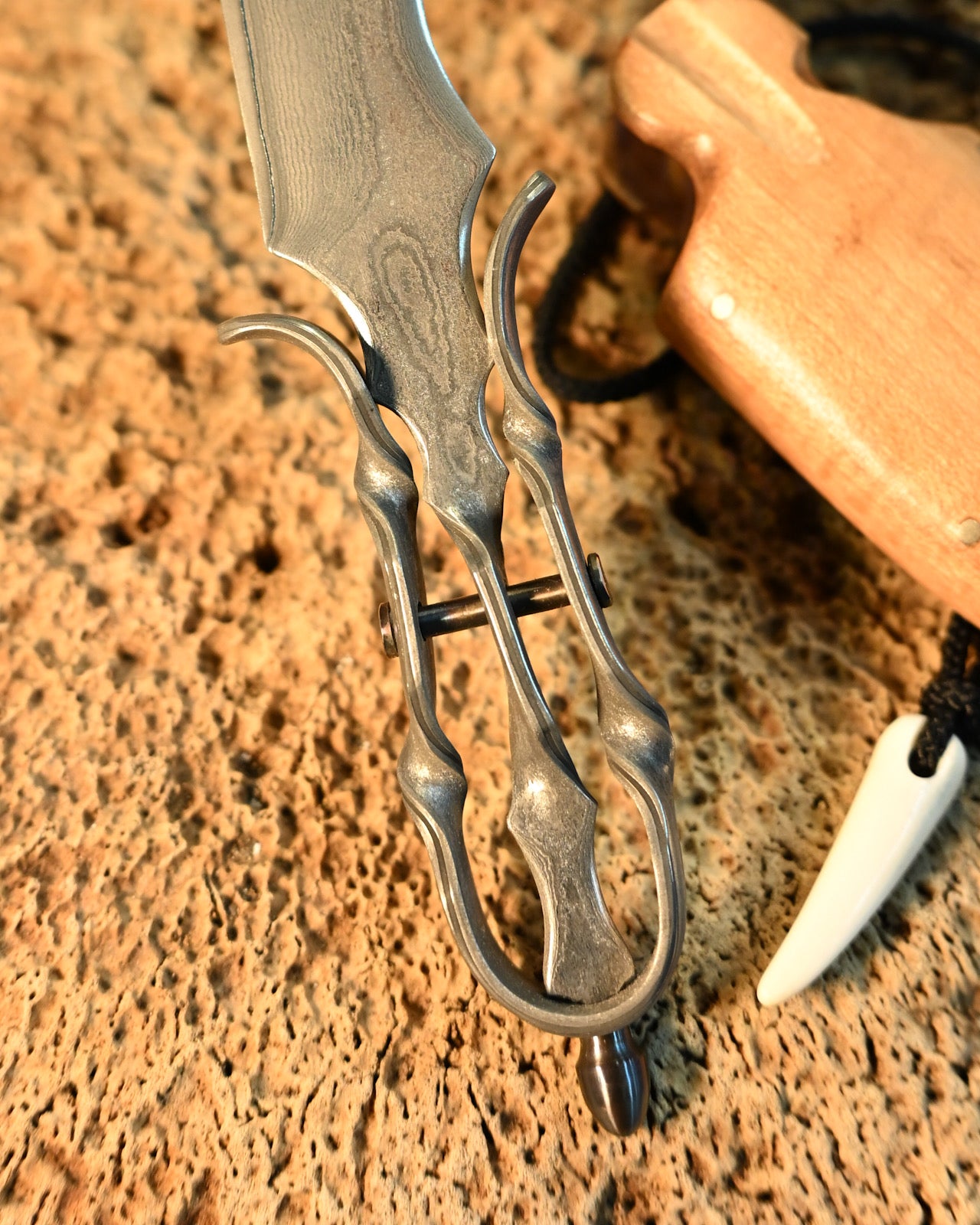 Nakayama Hideotoshi Handmade Fixed Blade – Damascus Steel x Vintage Wooden Sheath