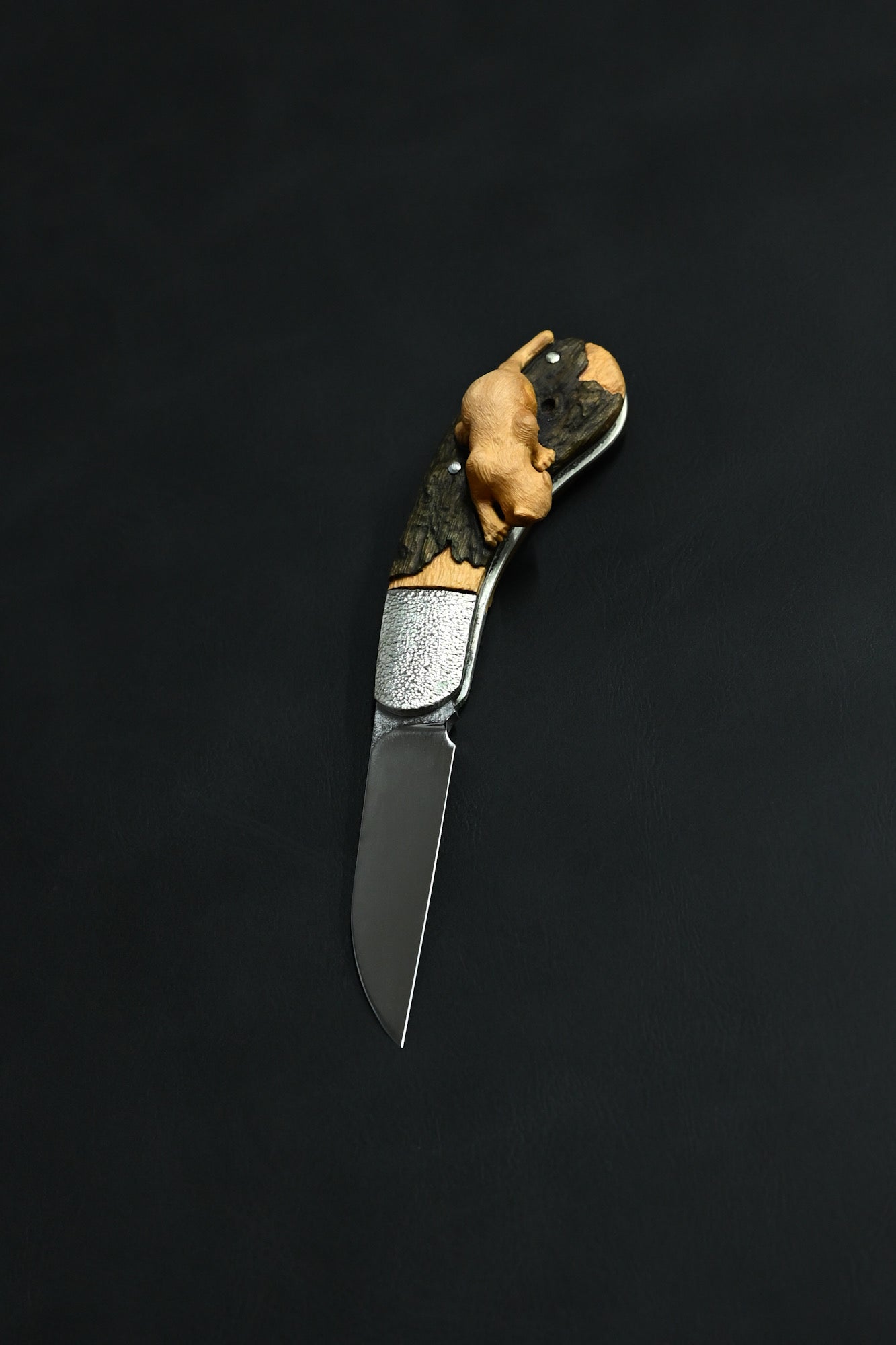 Hidetoshi Nakayama “Cat Knife” — Hand-Carved Folding Art Knife with Climbing Cat Handle