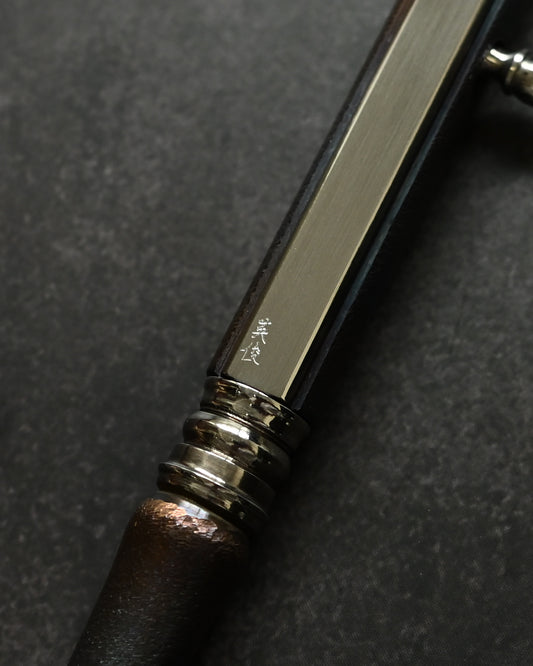 Hidetoshi Nakayama Skull Bolt-Action Pen – Simulated Rifle Bolt Mechanism