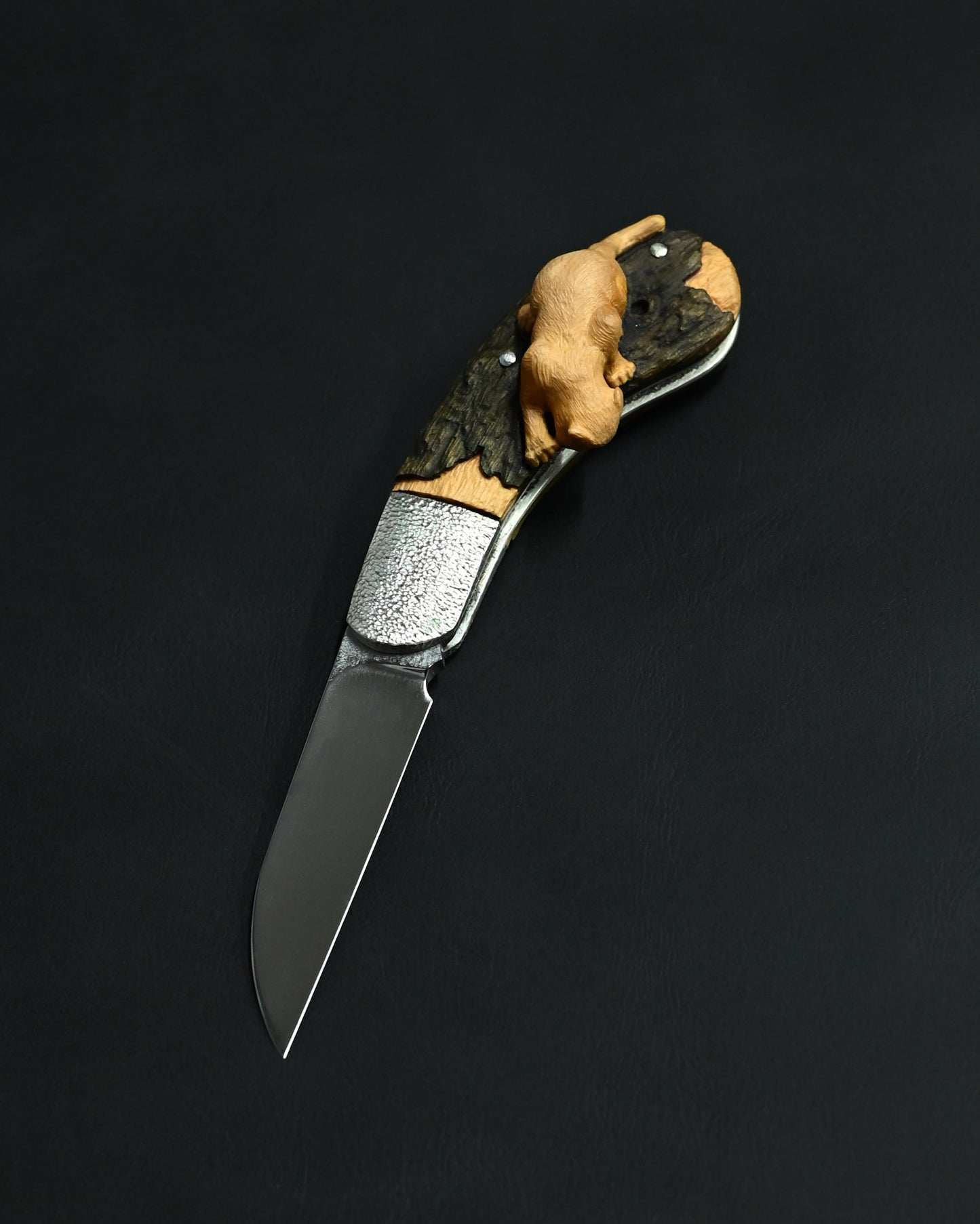 Hidetoshi Nakayama “Cat Knife” — Hand-Carved Folding Art Knife with Climbing Cat Handle