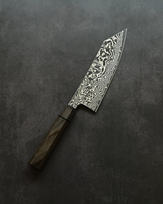 Saruku Homura-Un Santoku 180mm “Sumi”|Japanese Kitchen Knife SPG2 Damascus
