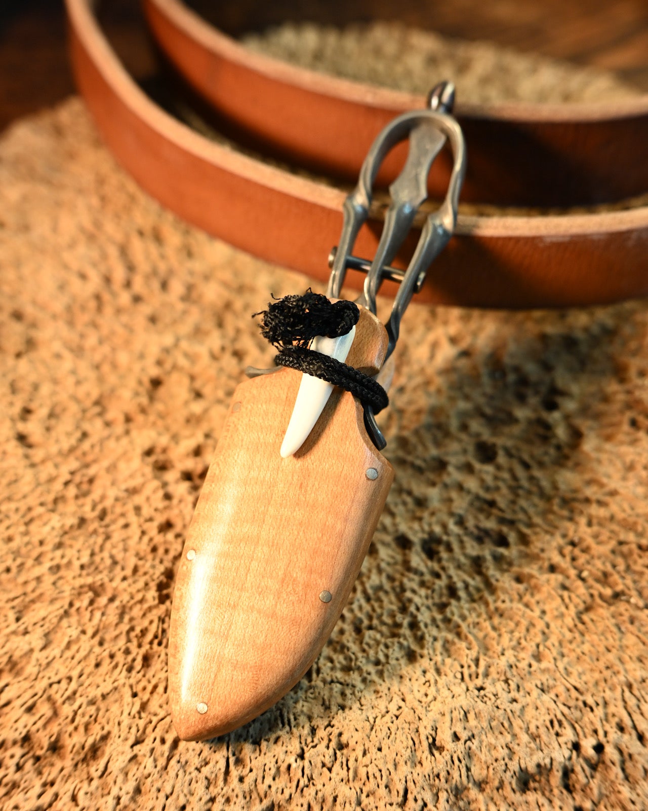 Nakayama Hideotoshi Handmade Fixed Blade – Damascus Steel x Vintage Wooden Sheath