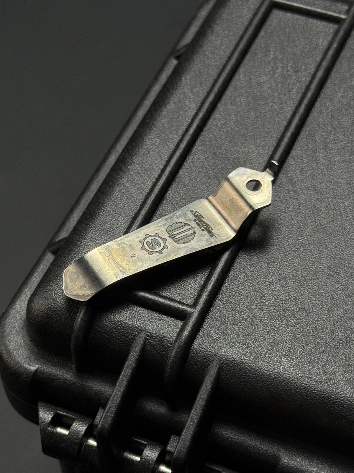 Steel Flame × Starlingear × Strider | Triple Collaboration 5-Skull Clip – Stainless Steel with 925 Silver Warrior Skulls