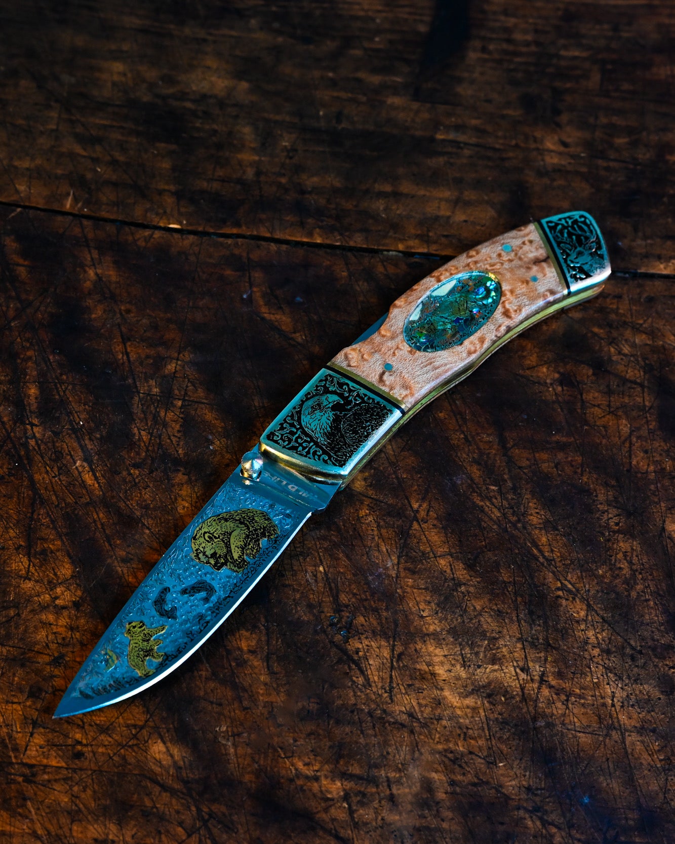 Japanese Handmade Folding Knife - Katsuhiko Miura Craftsmanship, Natural Mother-of-Pearl Inlay & Engraved Wildlife Design, Back Lock