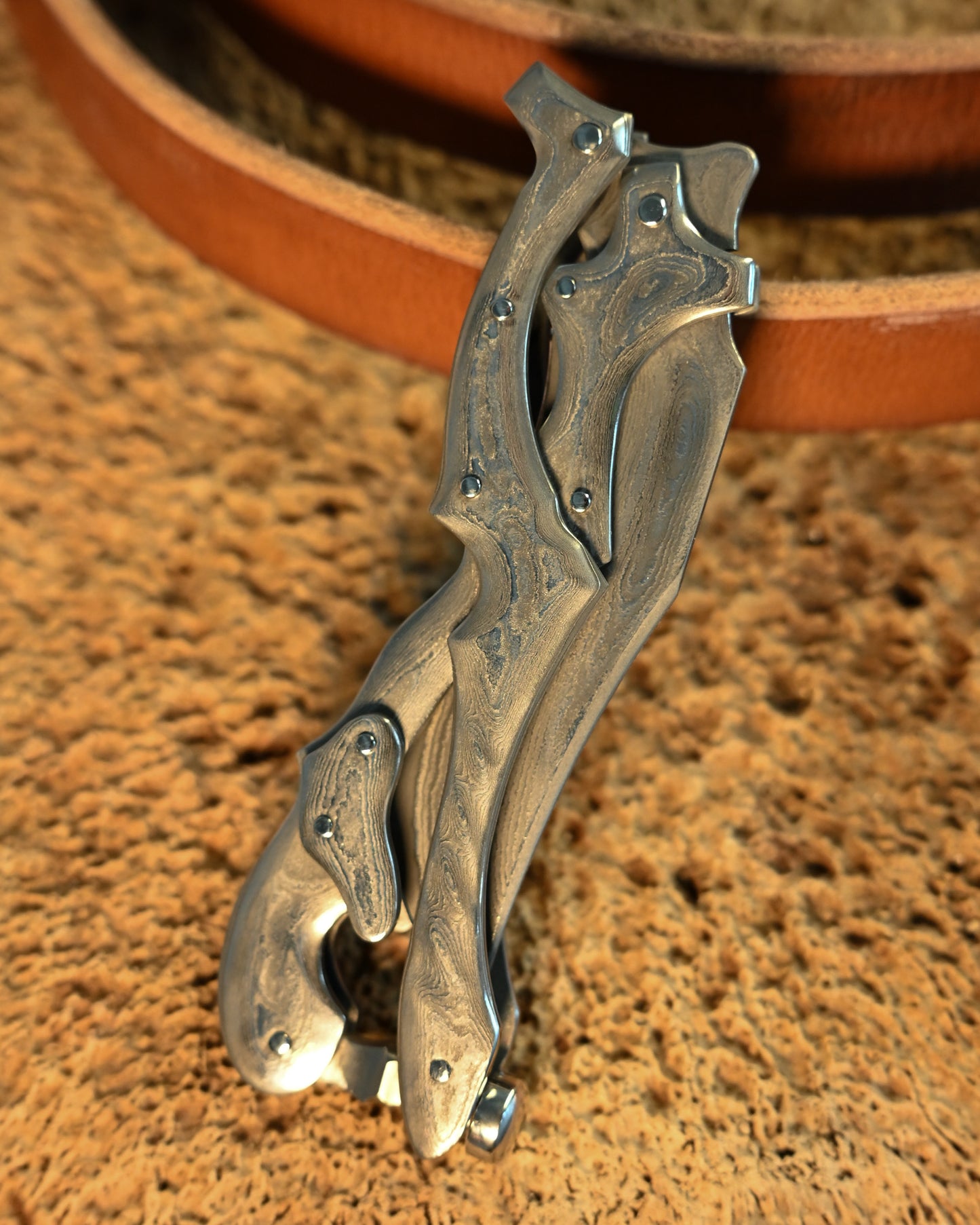 Nakayama Hidetoshi Exhibition Folding Knife – Premium Handcrafted Damascus Steel, Compact and Portable, Perfect Craftsmanship