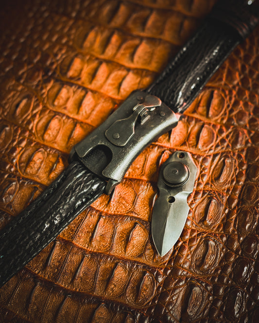 “The Blade Hidden on the Wrist” — Hidetoshi Nakayama Wristwatch Knife