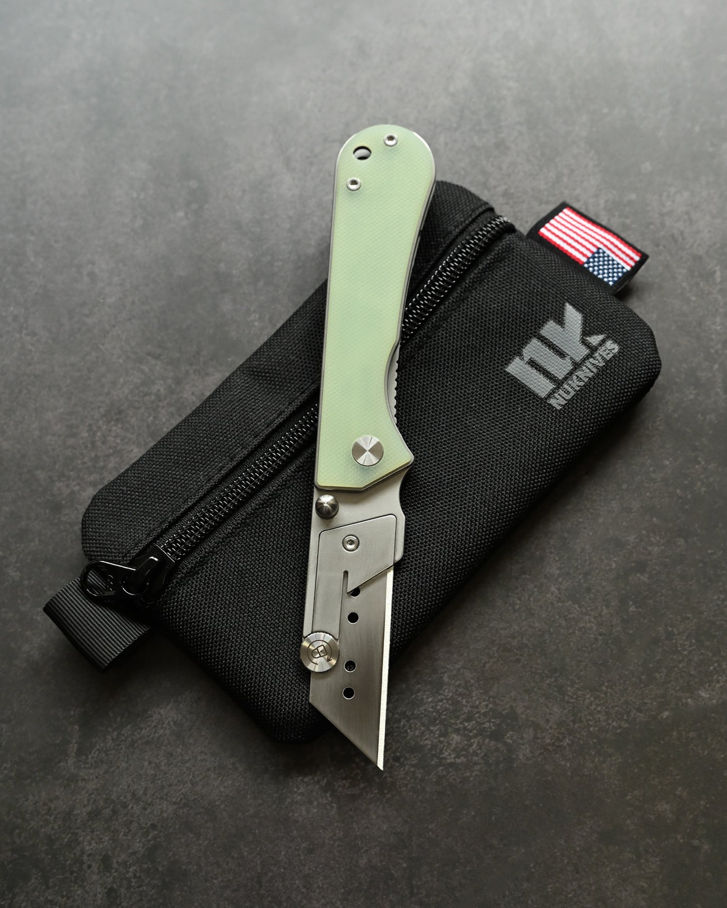 NUKNIVES Jade Green G10 Handle Quick-Open Replaceable Blade Utility Knife | Kumpanter U23