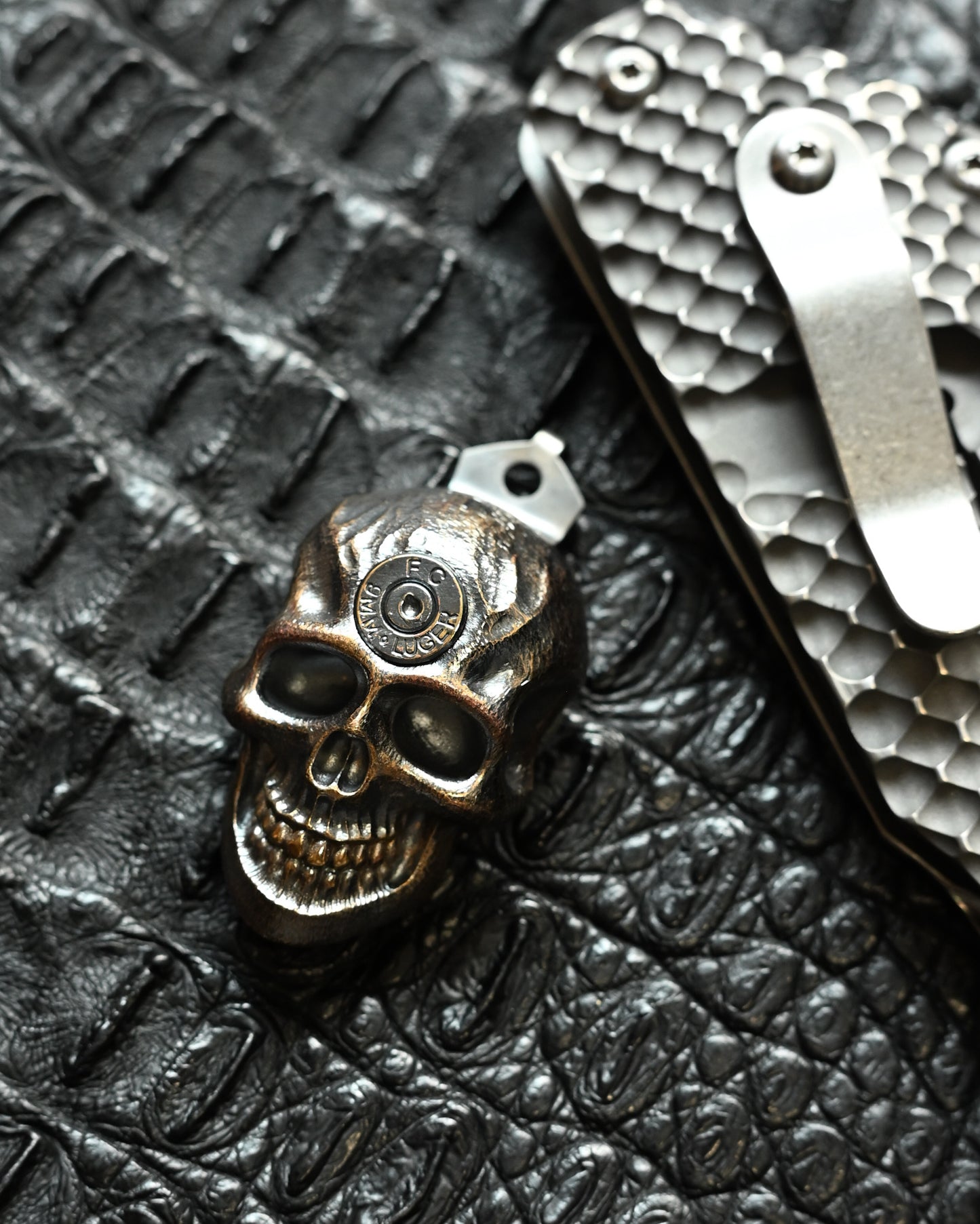 Steel Flame × Starlingear × Strider Triple Collaboration Pocket Clip – Stainless Steel / Bronze Dark Skull Inlay XXXXL/ FC 9mm・LUGER Top Decoration