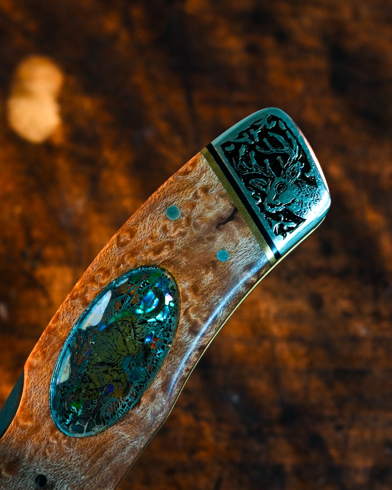 Japanese Handmade Folding Knife - Katsuhiko Miura Craftsmanship, Natural Mother-of-Pearl Inlay & Engraved Wildlife Design, Back Lock