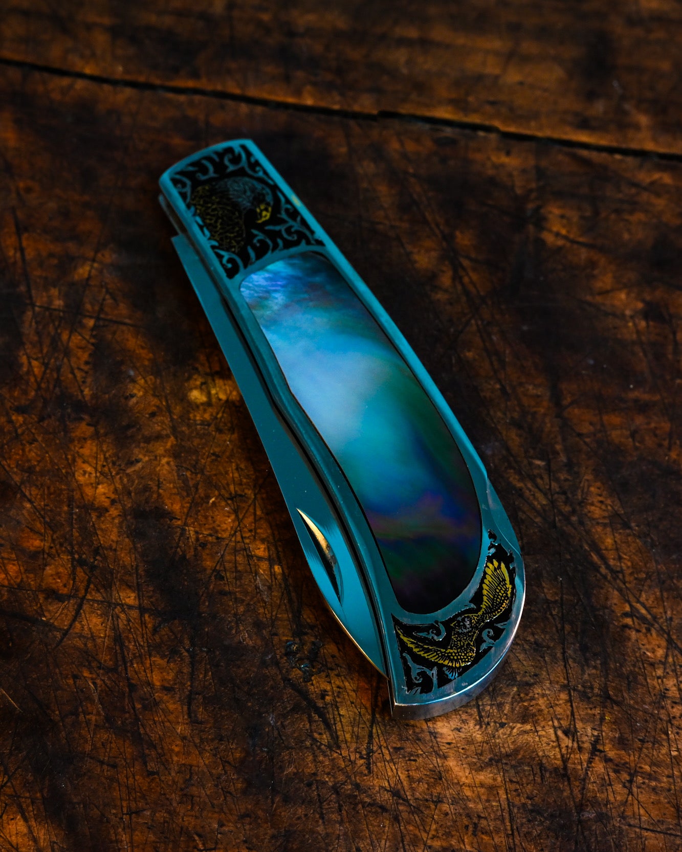 Japanese Handmade Folding Knife - Katsuhiko Miura Craftsmanship, Natural Mother-of-Pearl Inlay & Engraved Eagle Design, Back Lock