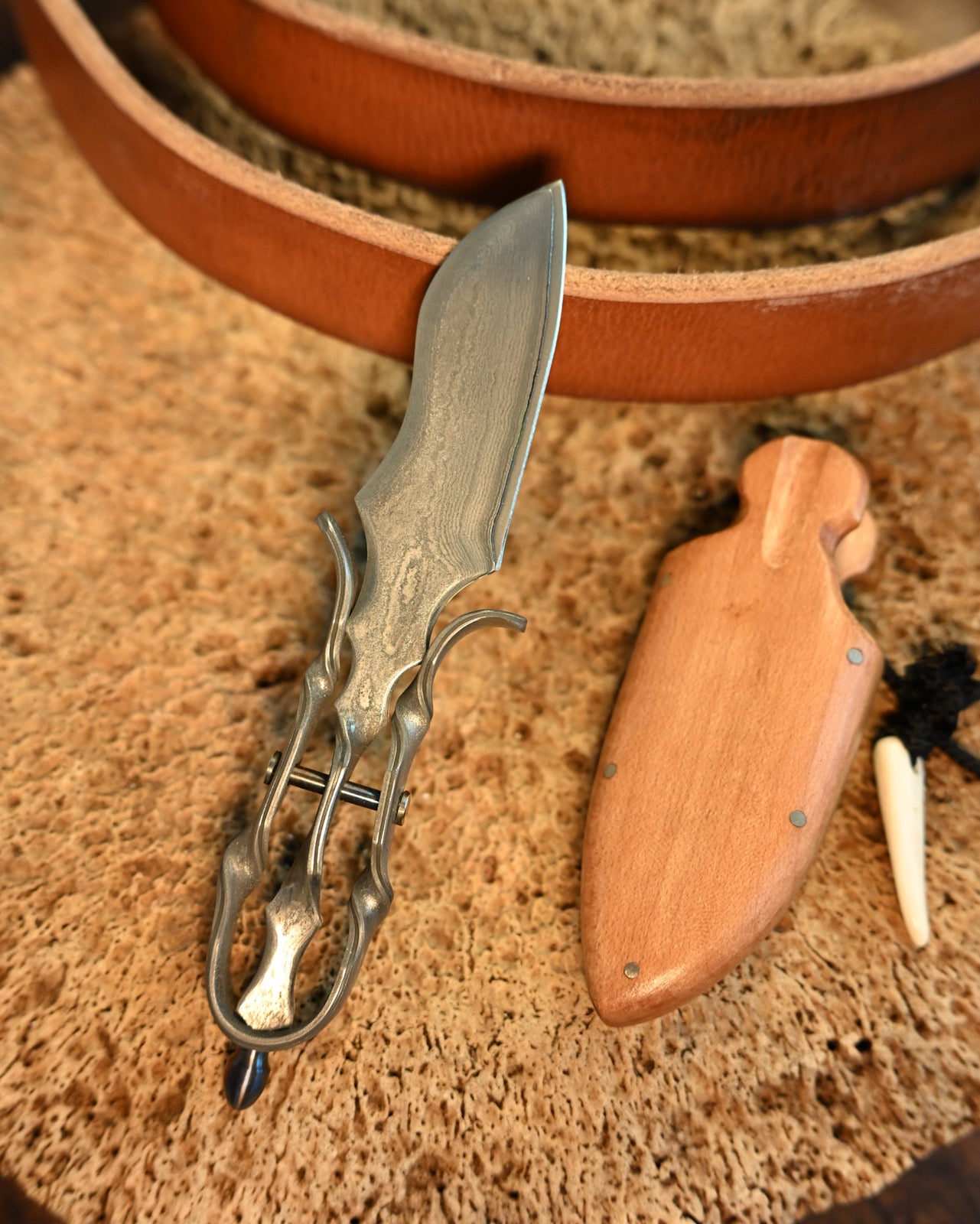 Nakayama Hideotoshi Handmade Fixed Blade – Damascus Steel x Vintage Wooden Sheath