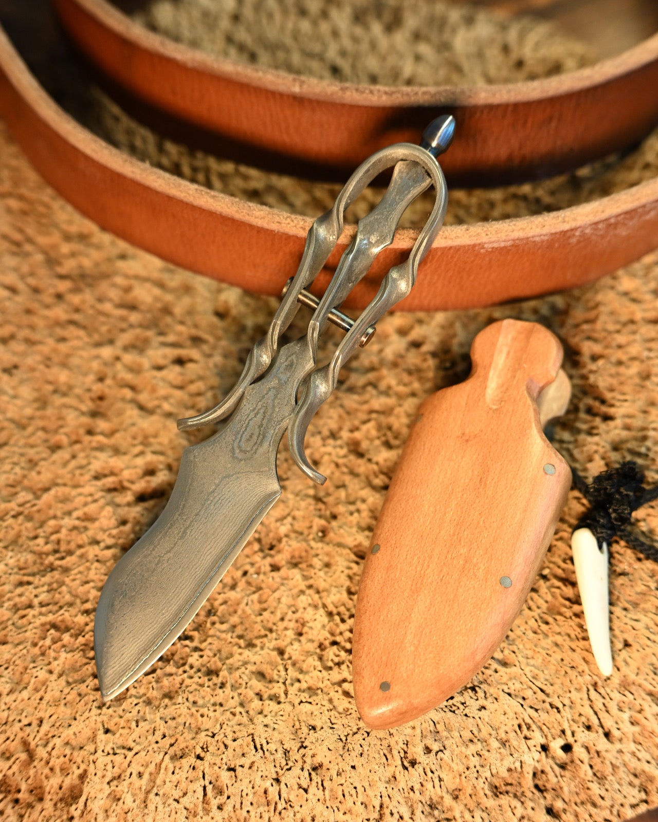 Nakayama Hideotoshi Handmade Fixed Blade – Damascus Steel x Vintage Wooden Sheath