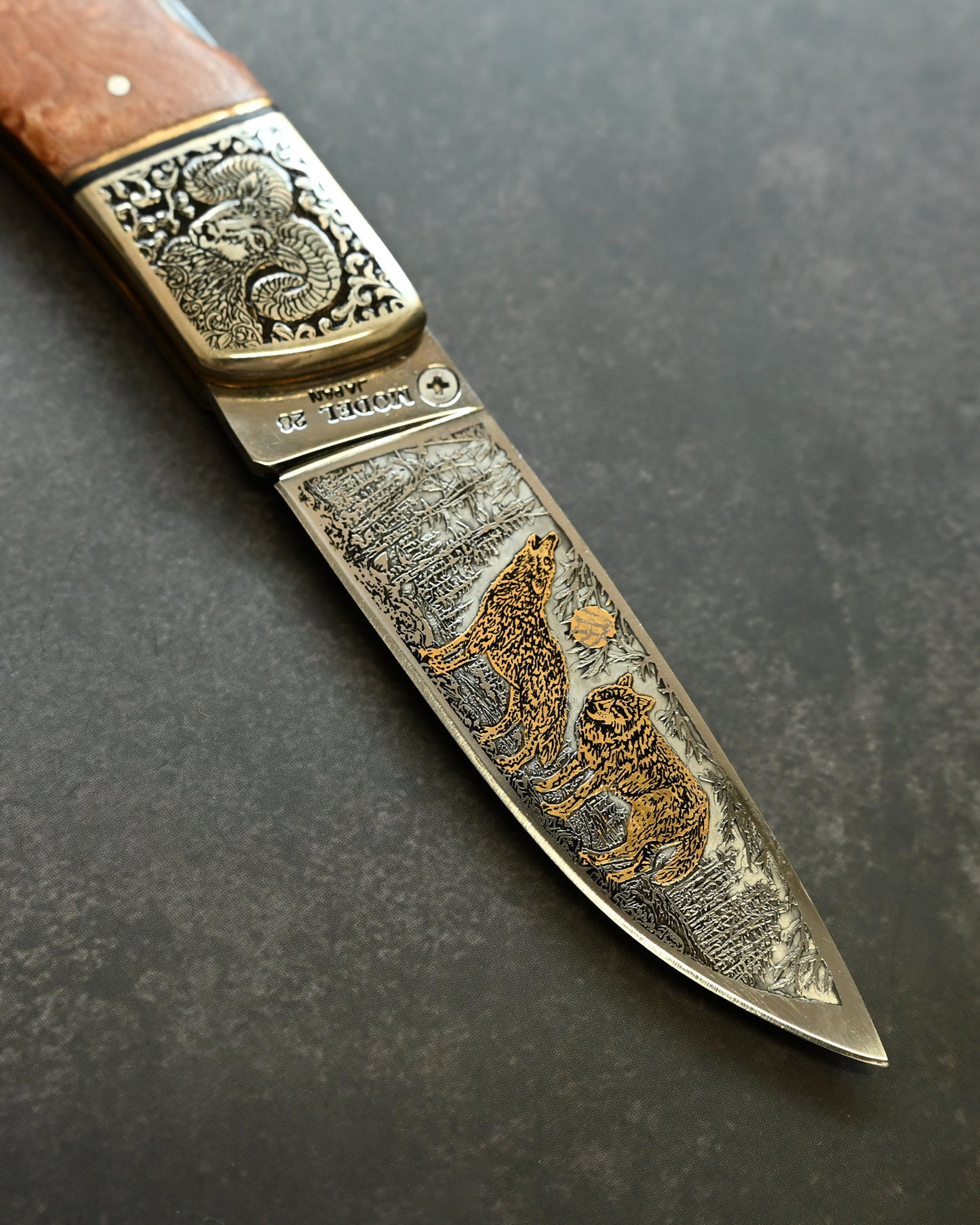 Katsuhiko Miura Handmade Folding Knife – Animal Engraving Series