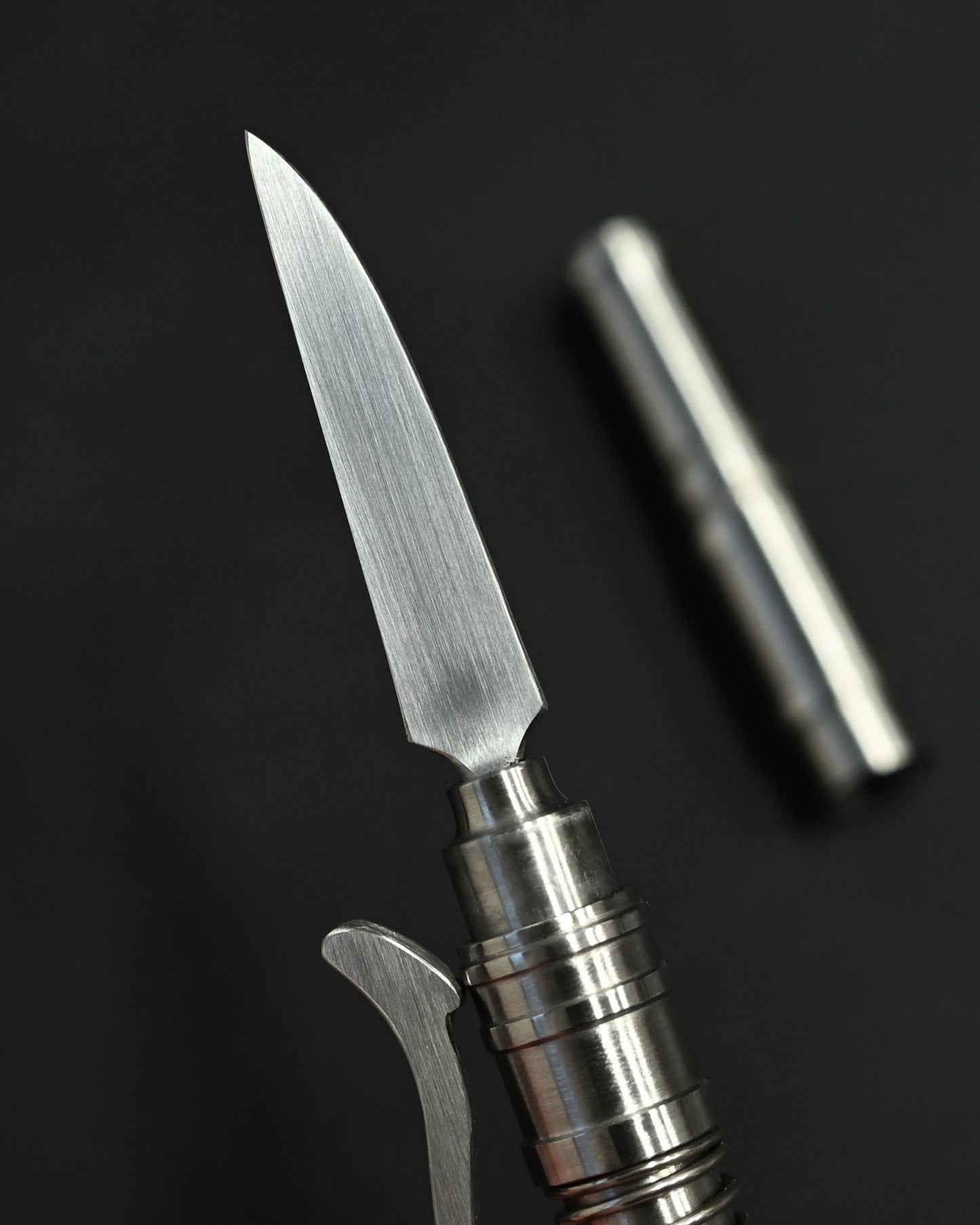 Hidetoshi Nakayama “Bolt-Action Tactical Knife” — A Fusion of Pen Mechanics and Blade Precision