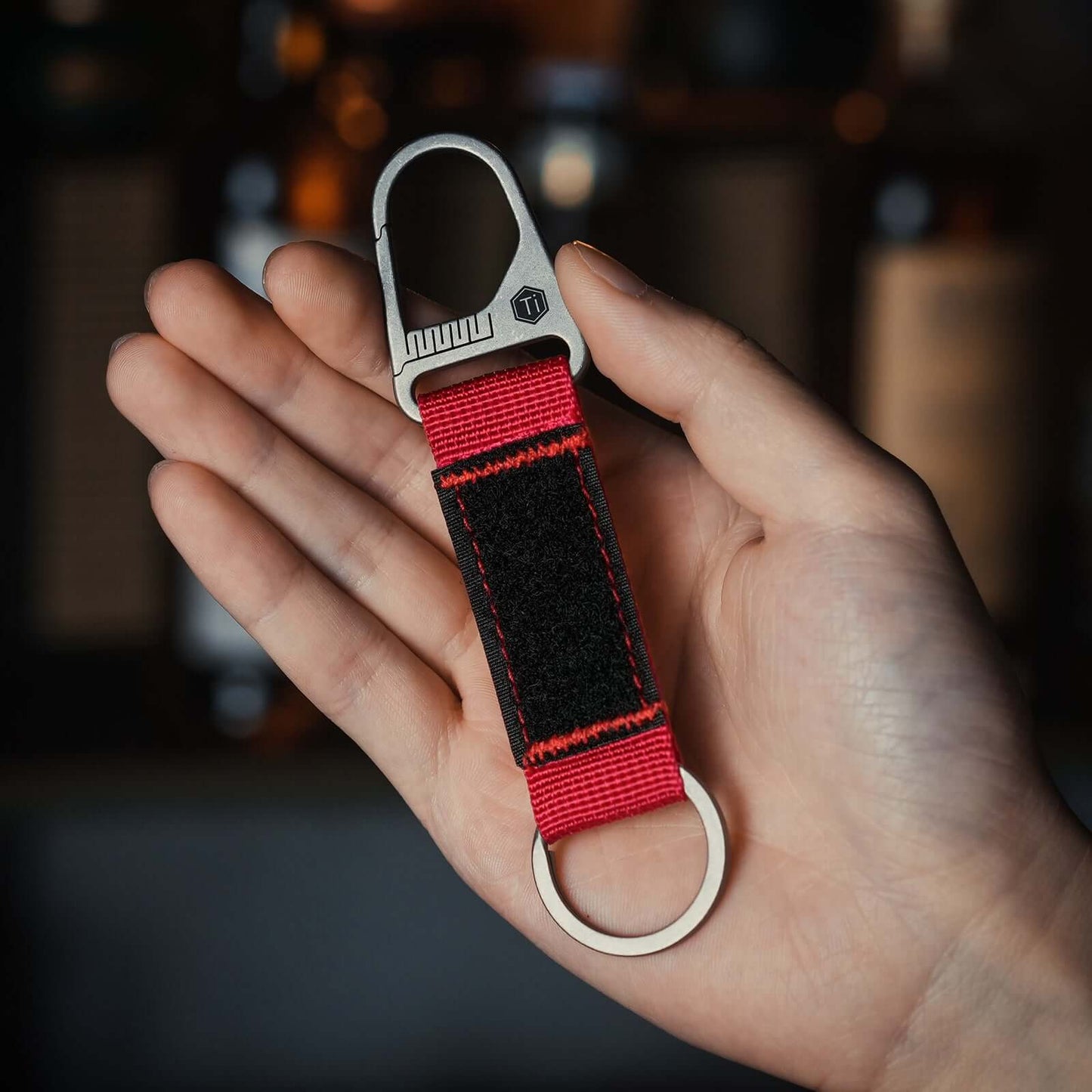 KeyUnity KB01 TITANIUM CARABINER KEYCHAIN