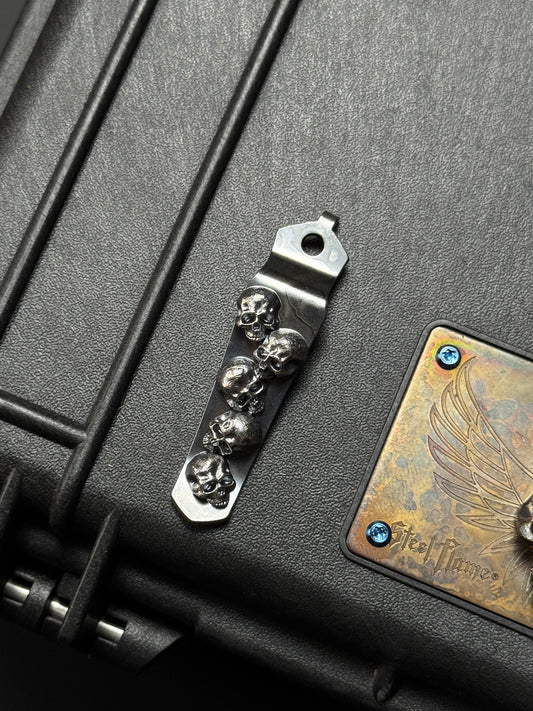 Steel Flame × Starlingear × Strider | Triple Collaboration 5-Skull Clip – Stainless Steel with 925 Silver Warrior Skulls