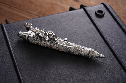 Xunmu hand-engraved Lunar Galaxy Gennai Pen SL01 by TACTICALGEEK and Hidetoshi Nakayama with bronze and copper inlays