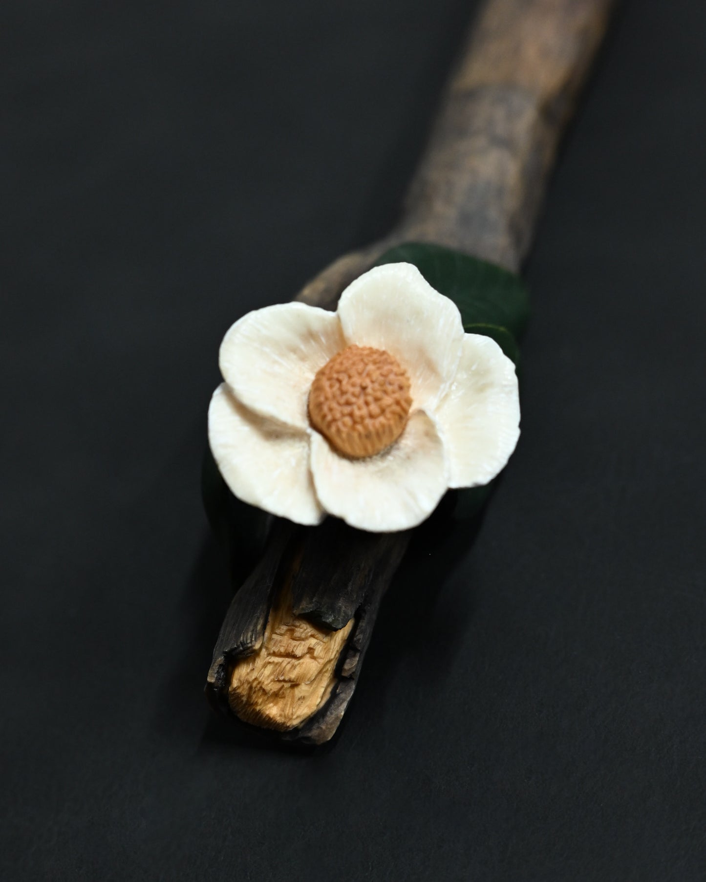 Hidetoshi Nakayama “Flower Knife” — Handmade Art Knife with Boxwood Handle & Antler Blossom