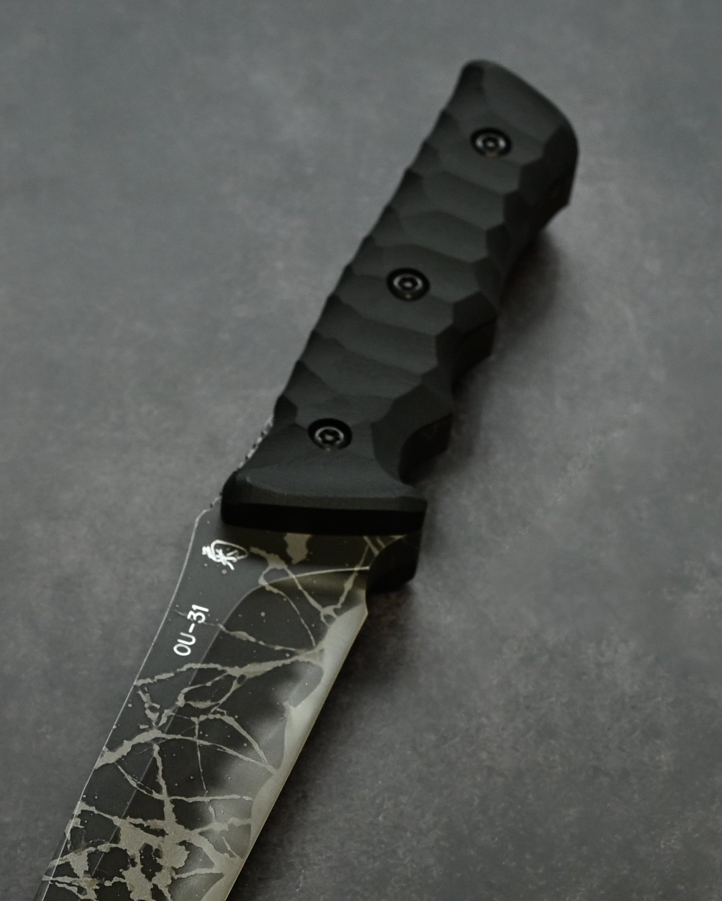 Extremely Rare  | Kiku Matsuda “Asuka” — OU-31 Steel Blade × Black G10 Handle