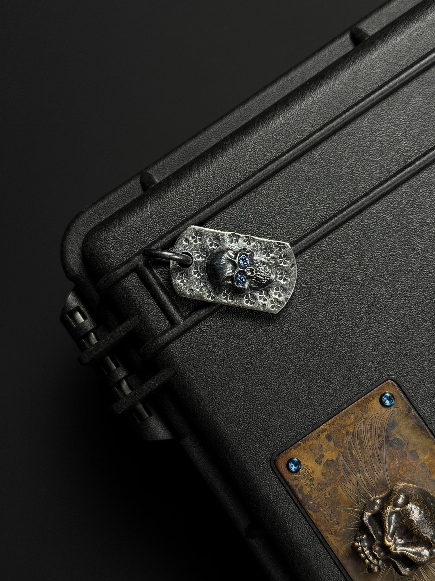 Steel Flame Sakura Pattern Dark Skull TAG Pendant — One Signature Edition | 925 Sterling Silver Base × Dark Skull × Blue Faceted Gem Eyes | Collector-Grade EDC Art