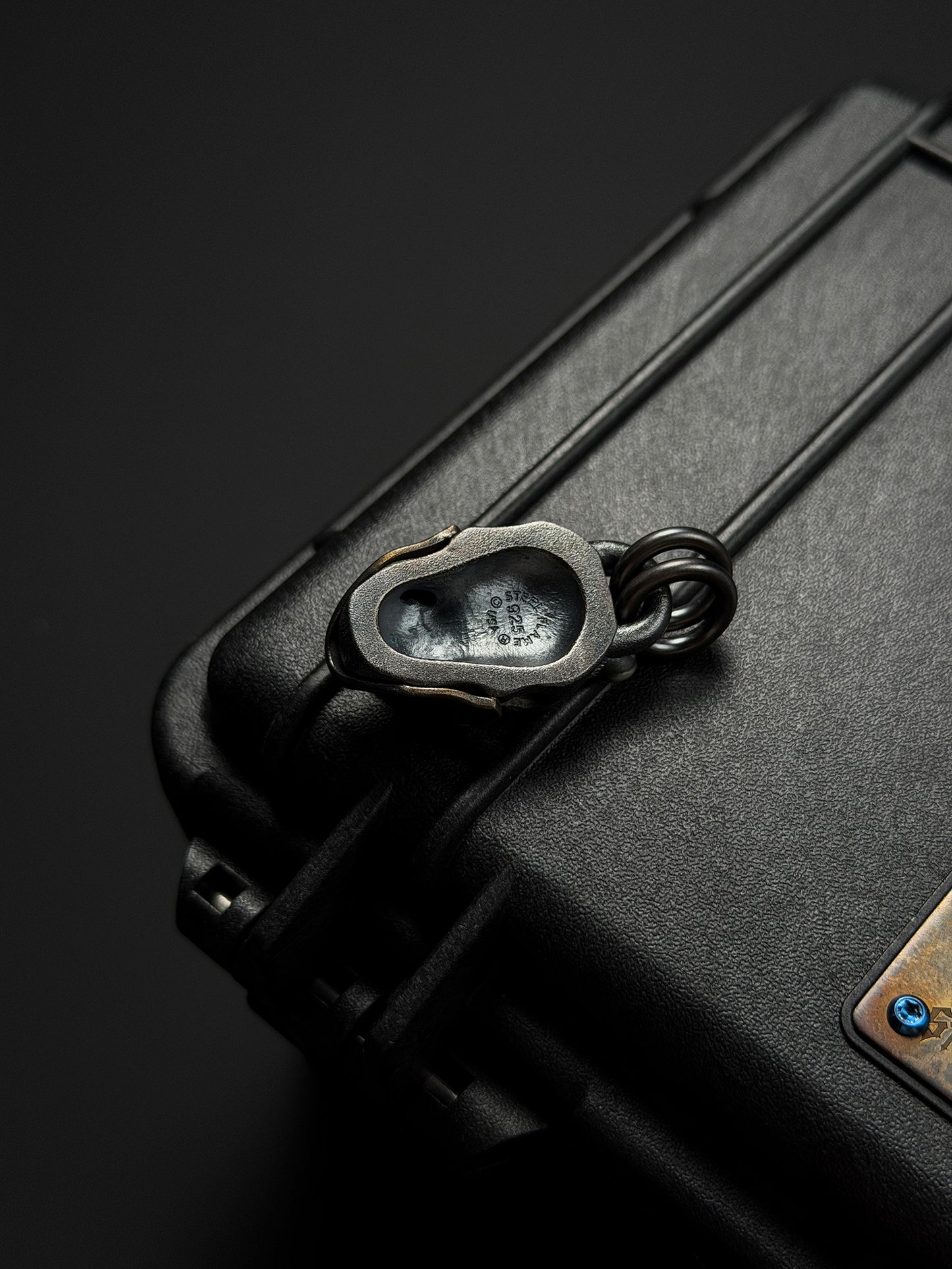 Steel Flame Hannya Mask Skull Pendant — 925 Sterling Silver Body × Bronze Mask | Dual-Material Dark Totem | EDC Art Piece