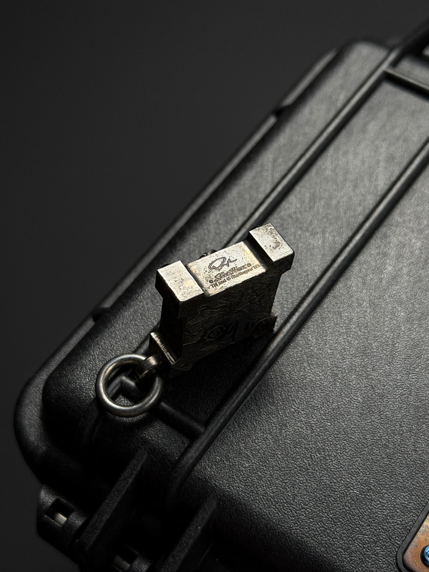 Steel Flame × Starlingear Killbox Collaboration Pendant | Stainless-Steel Body × 925 Silver L-Size Skull | Full S-Pattern Recessed Background & Dual Signature Markings