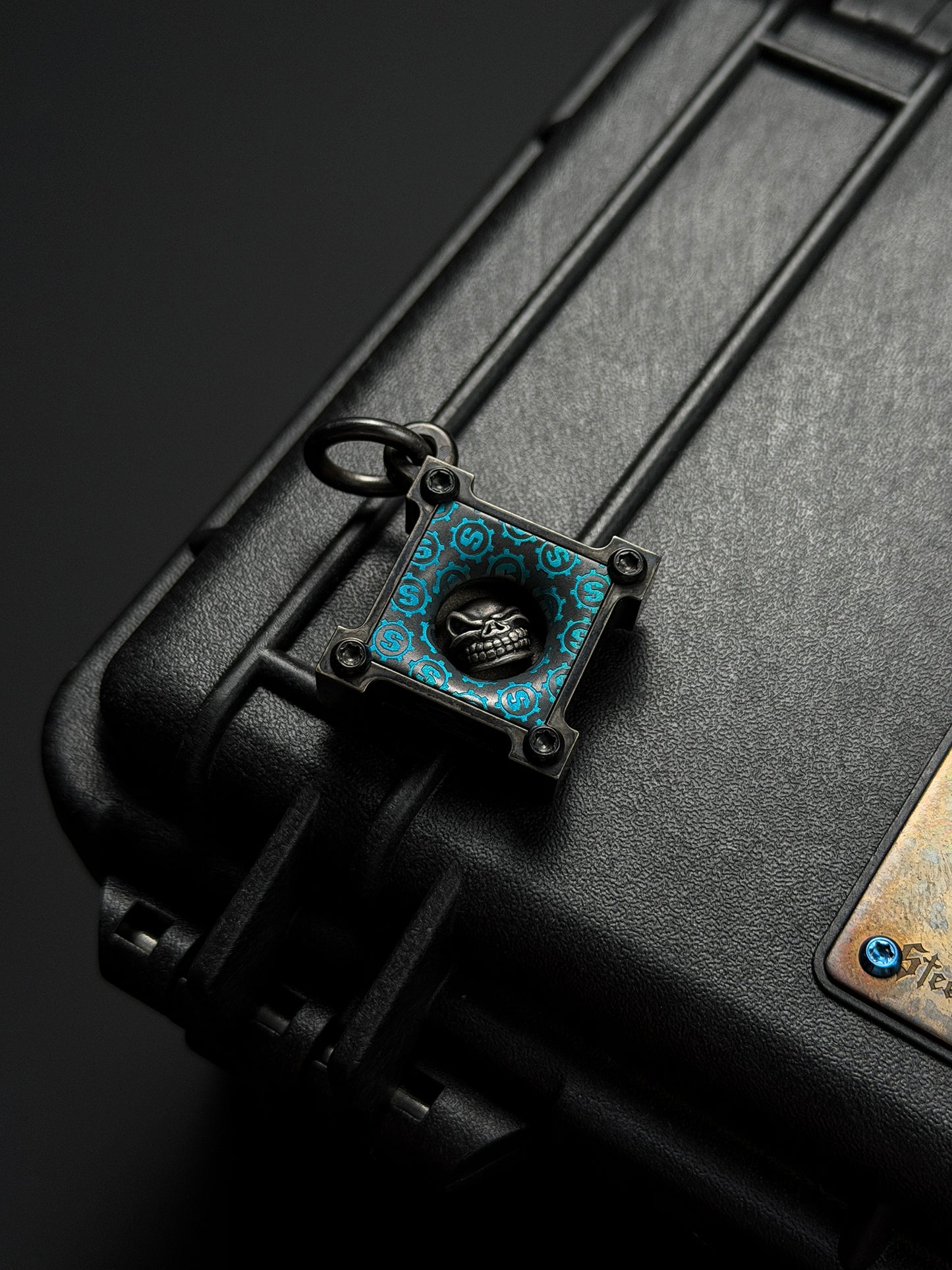 Steel Flame × Starlingear Killbox Collaboration Pendant | Stainless-Steel Body × 3D M-Size 925 Silver Skull | Blue Niobium S-Pattern Background & Dual Signature Engravings