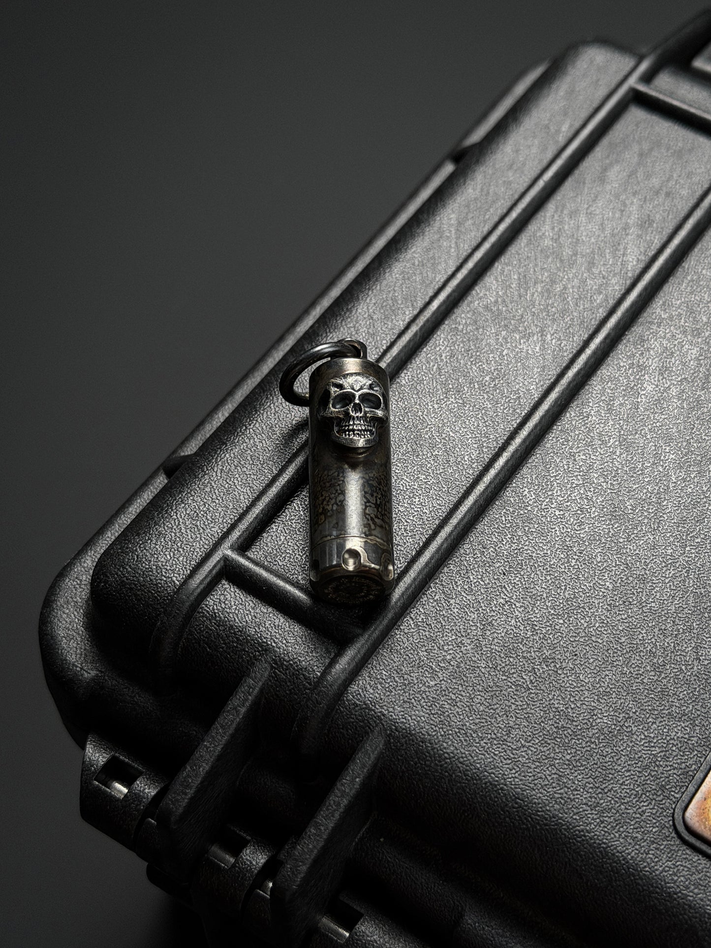 Steel Flame Dark Skull 925 Silver Pendant – EDC Waterproof Capsule