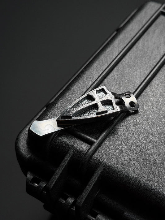 Steel Flame XL Hammered Silver Crusader Shield Flashlight Clip