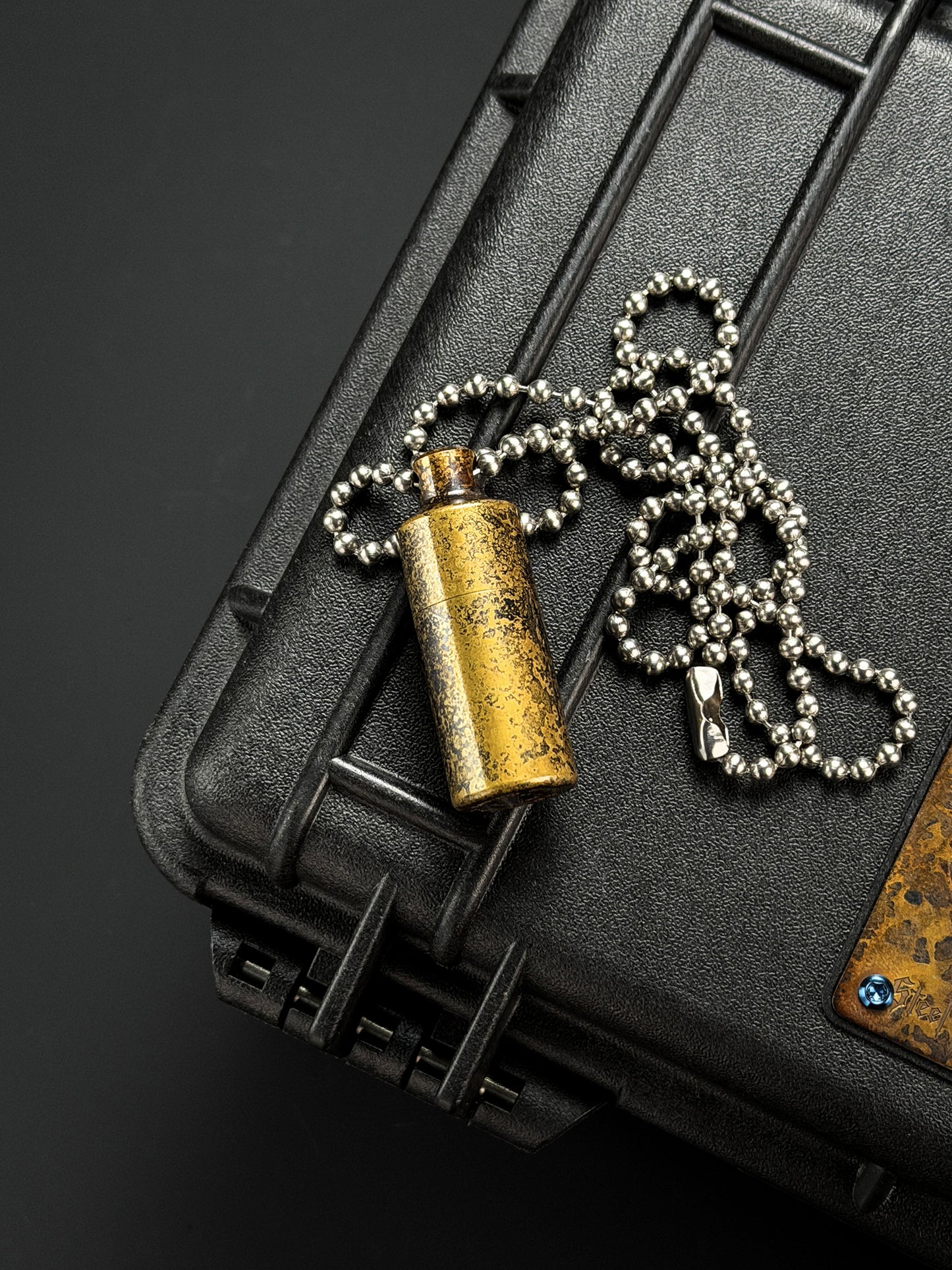Steel Flame “2D Shield” Pendant – EDC Waterproof Capsule