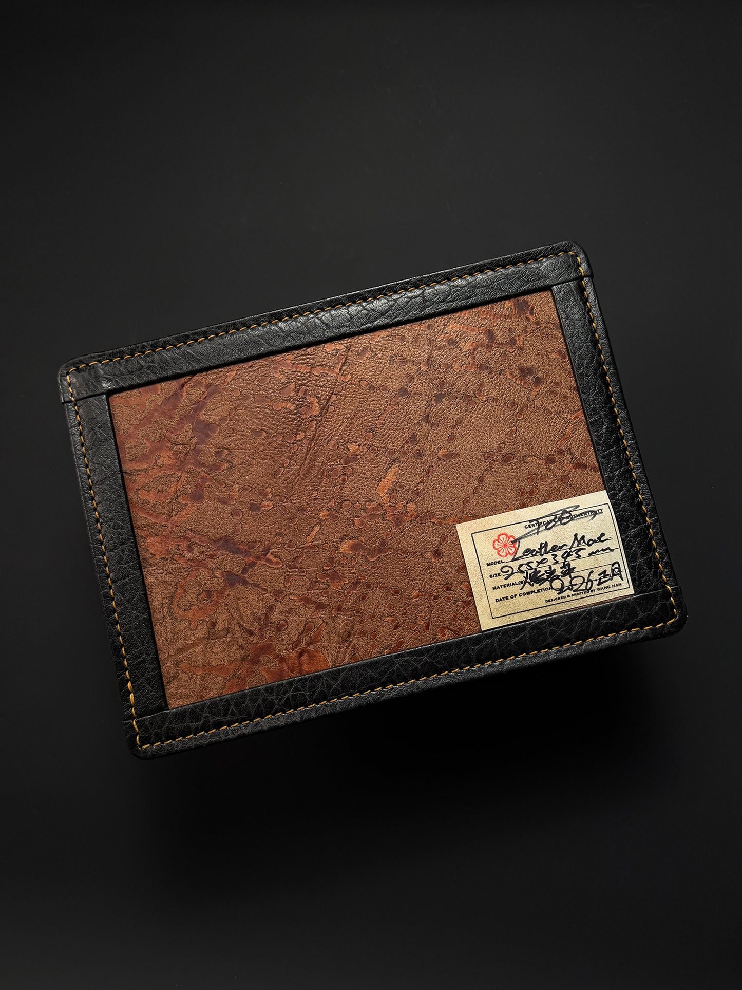 Made in Japan Wtopia Handmade Custom EDC Valet Tray
Lava Leather Inlay with Cowhide-Wrapped Edge