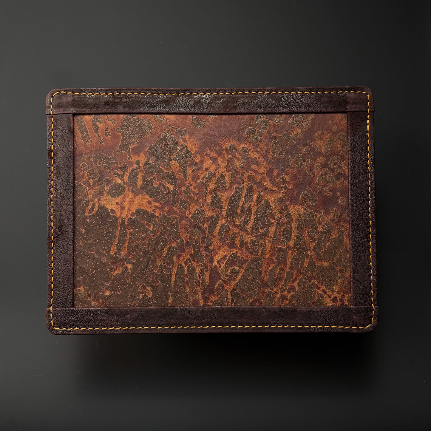 Made in Japan Wtopia Handmade Custom EDC Valet Tray
Lava Leather Inlay with Cowhide-Wrapped Edge