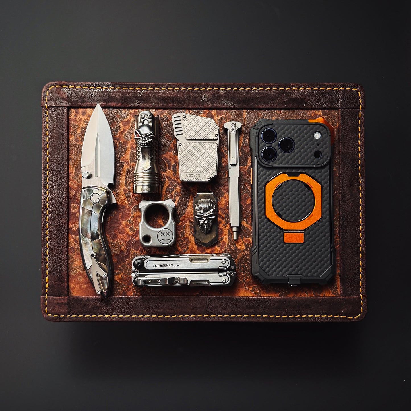 Made in Japan Wtopia Handmade Custom EDC Valet Tray
Lava Leather Inlay with Cowhide-Wrapped Edge