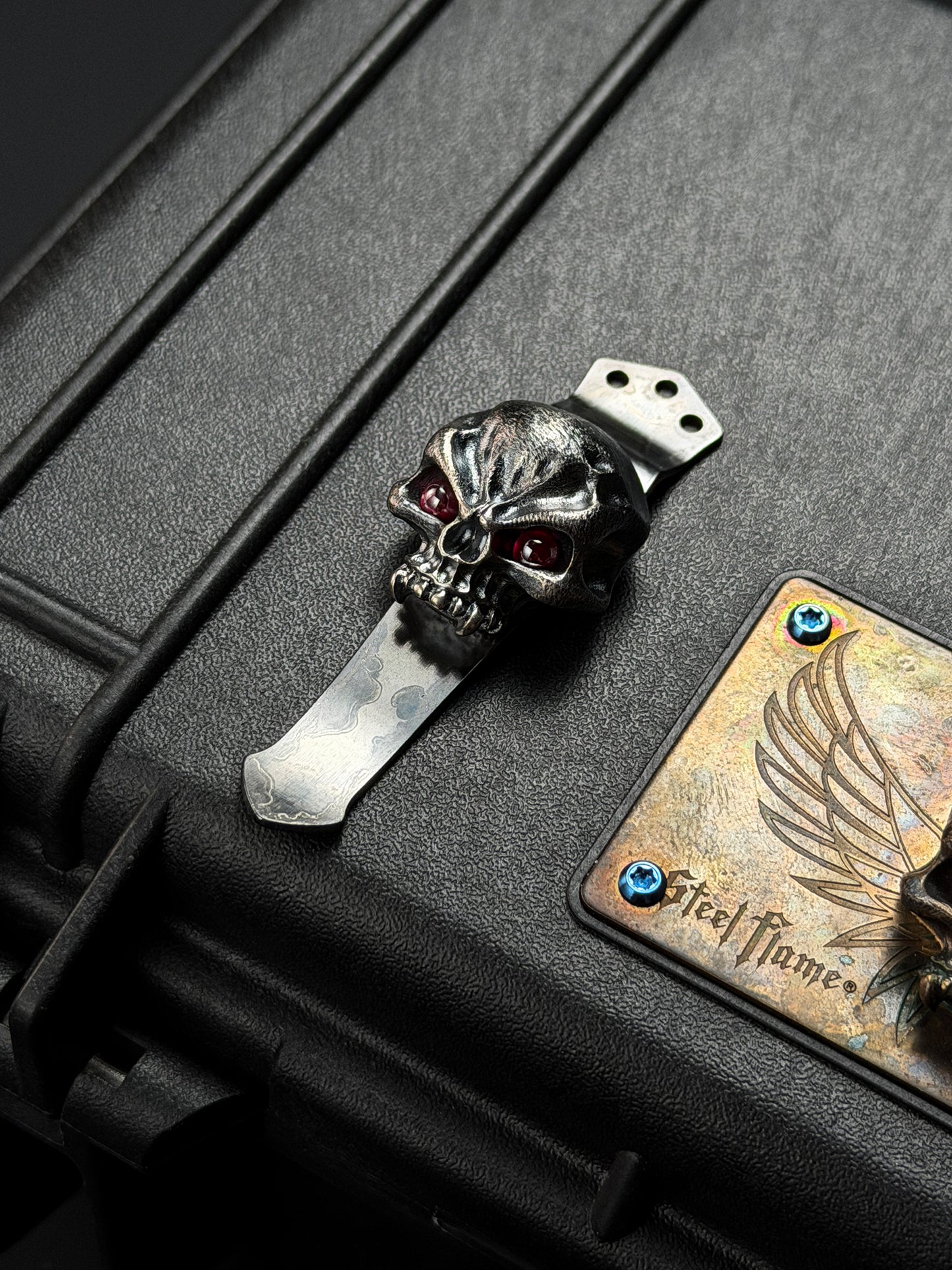 Steel Flame Silver Warrior Clip with Red Eye Inlay 3-Hole Clip