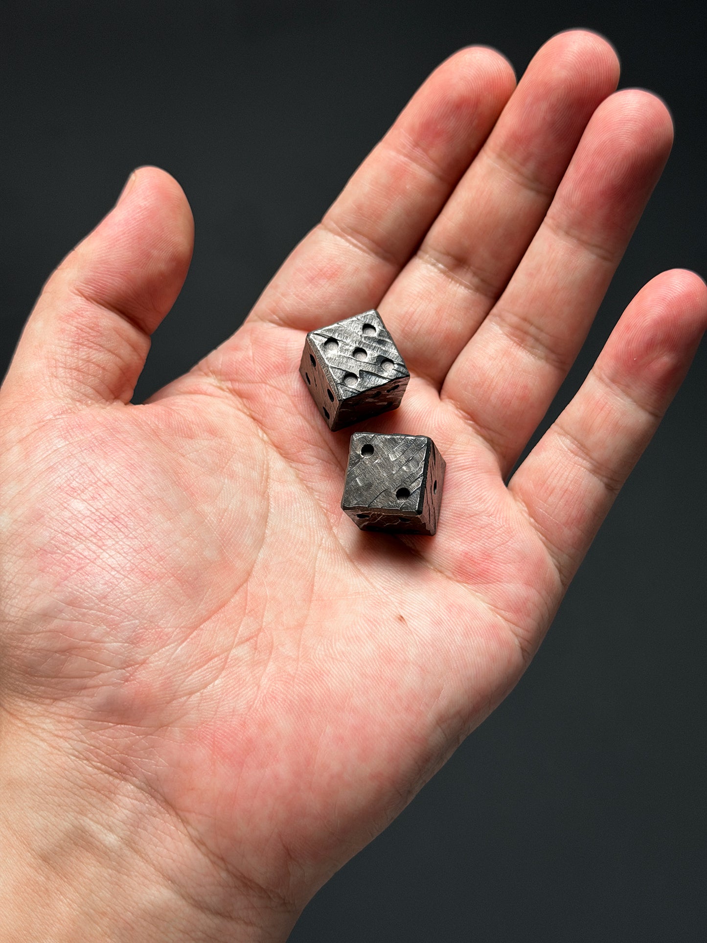 Sunshine Handmade Titanium Stone Dice Hand-Carved Titanium Alloy Dice