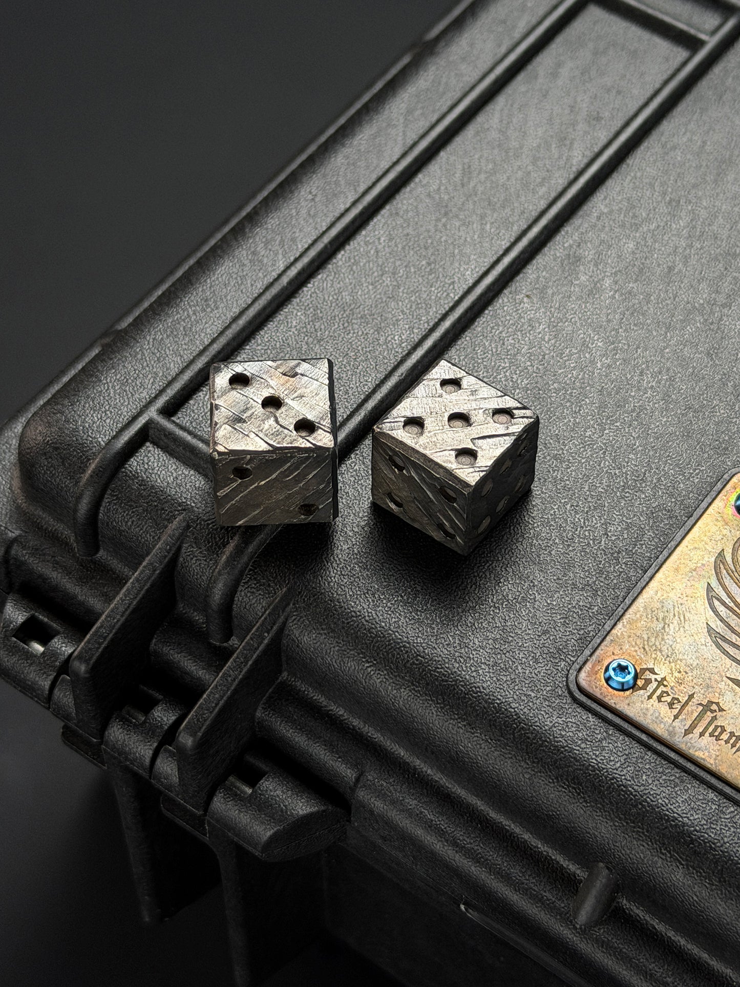 Sunshine Handmade Titanium Stone Dice Hand-Carved Titanium Alloy Dice