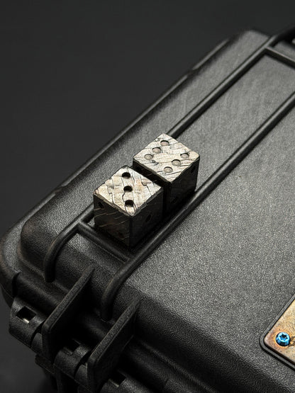 Sunshine Handmade Titanium Stone Dice Hand-Carved Titanium Alloy Dice