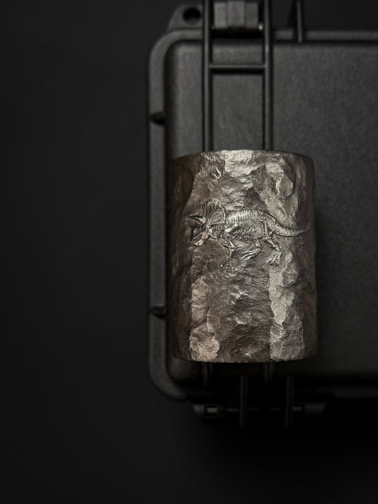 Sunizumi Original One-Off Hand-Carved Titanium Cup – Stone Texture Triceratops