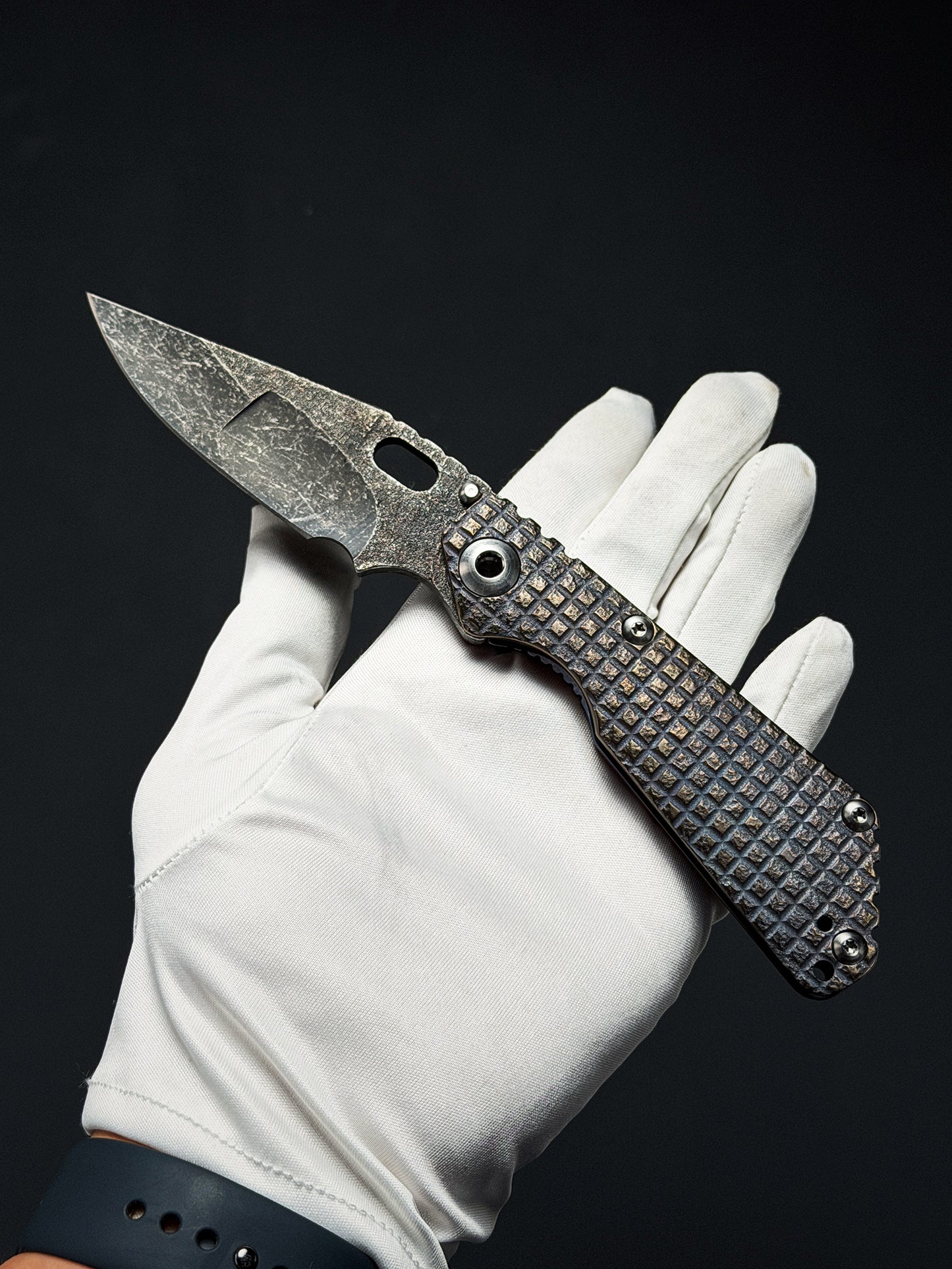 Lava-Carved One-Off | Strider Knives × Monkey Collab – Mike Signed SNG w/ Frag Pattern Titanium Handle
