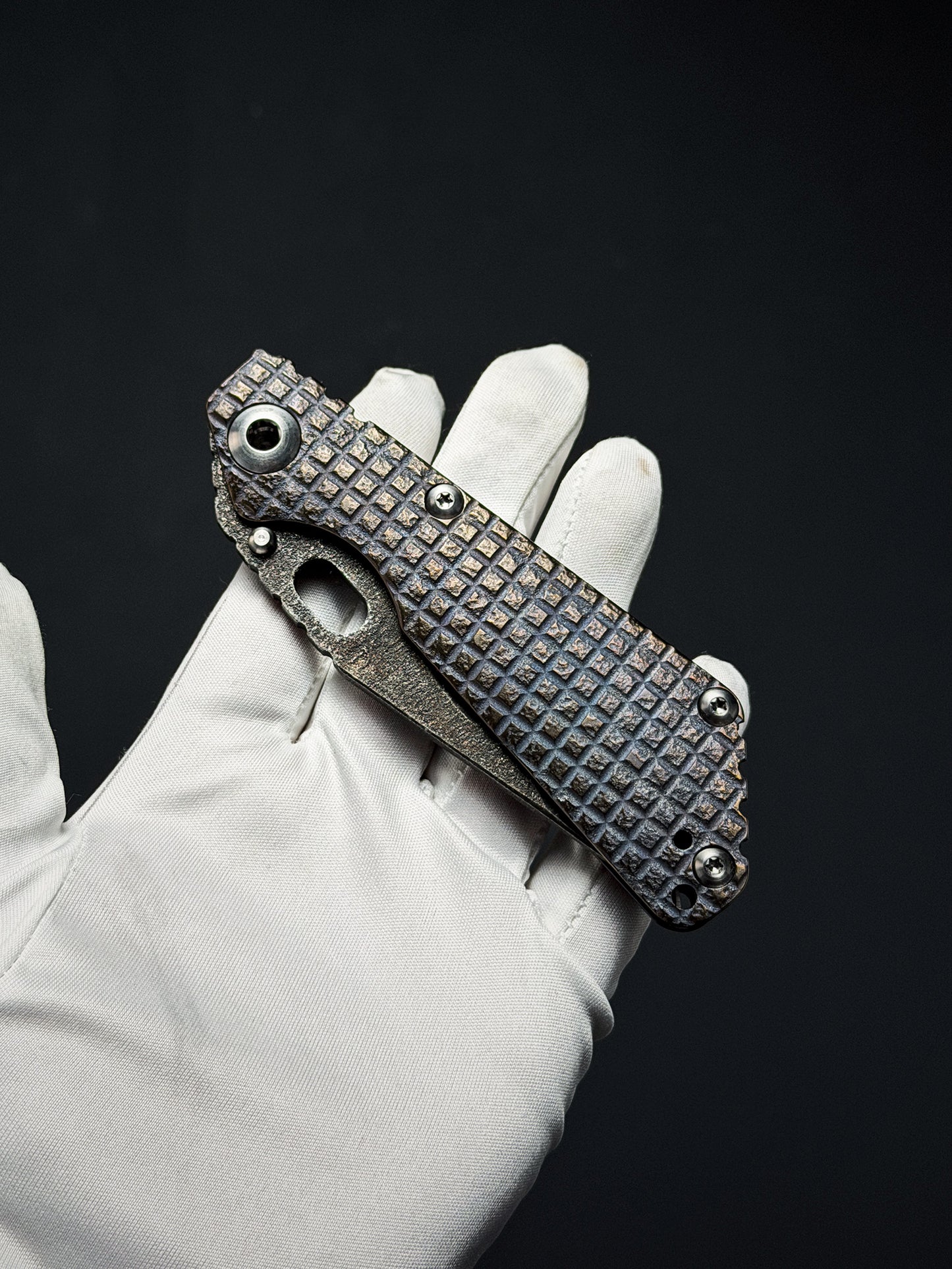 Lava-Carved One-Off | Strider Knives × Monkey Collab – Mike Signed SNG w/ Frag Pattern Titanium Handle