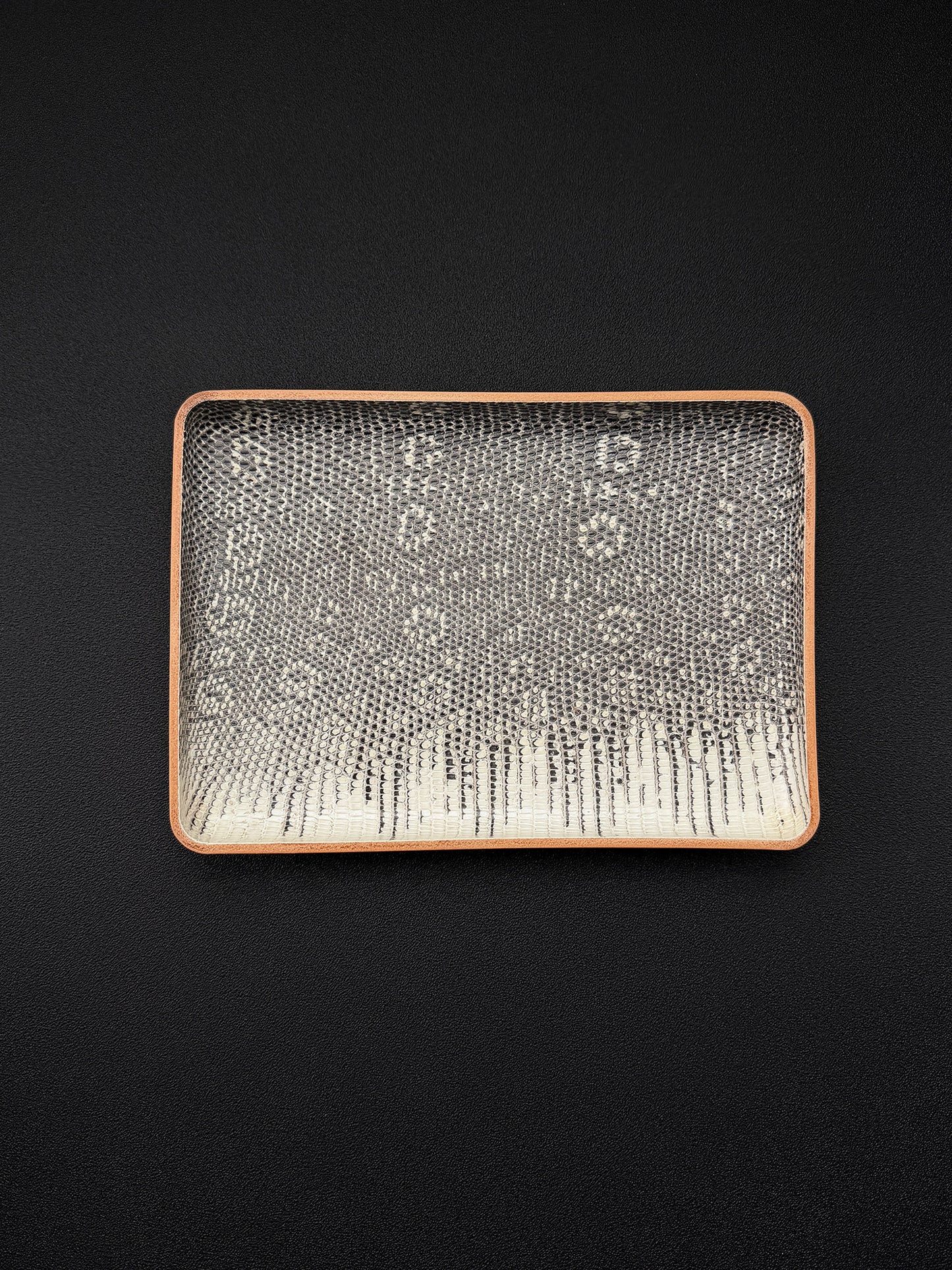 Etsurin Designed Rare Leather EDC Handmade Tray – Moon Ash Lizard Leather